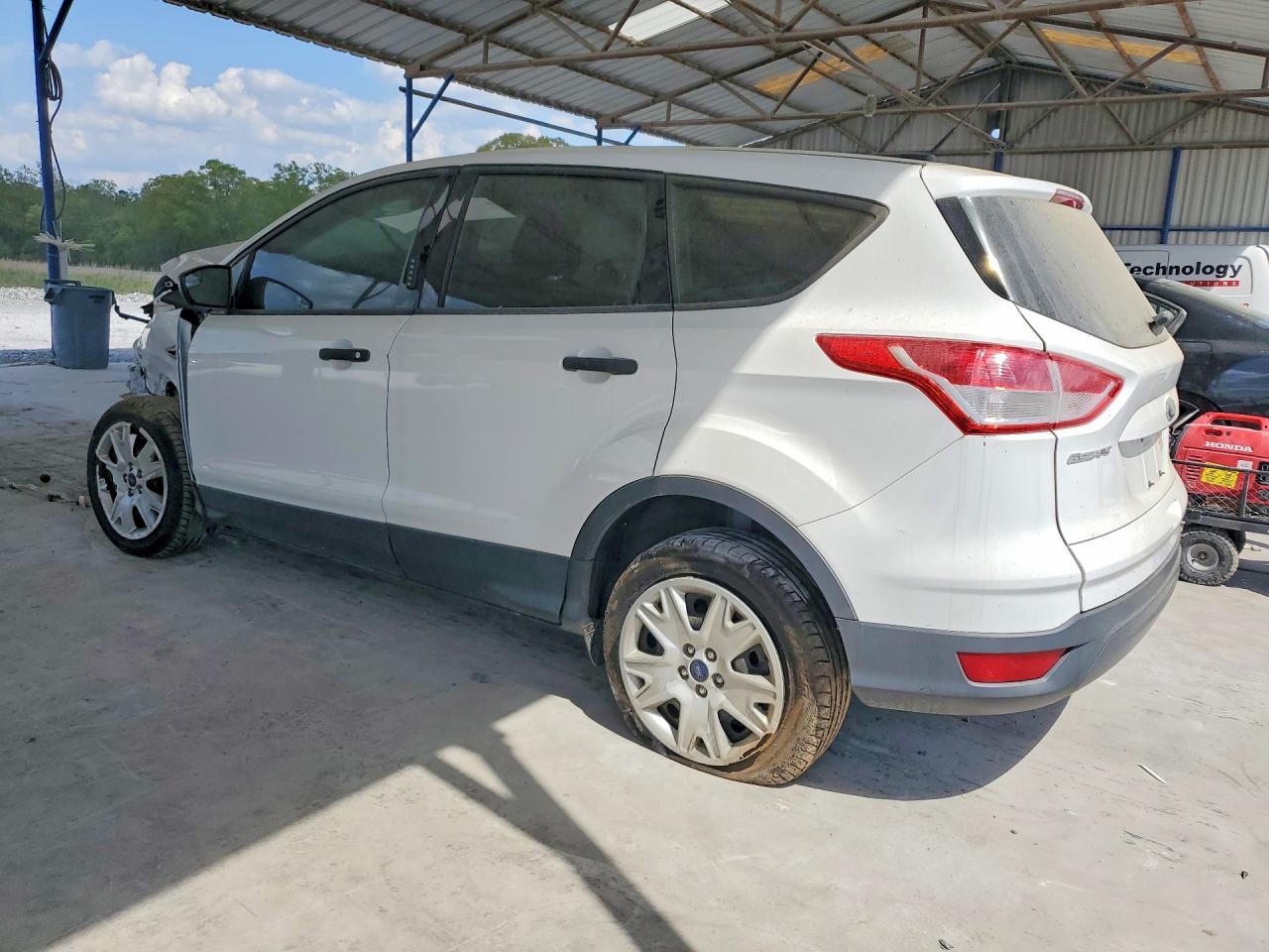 2016 Ford Escape S - Фото 2