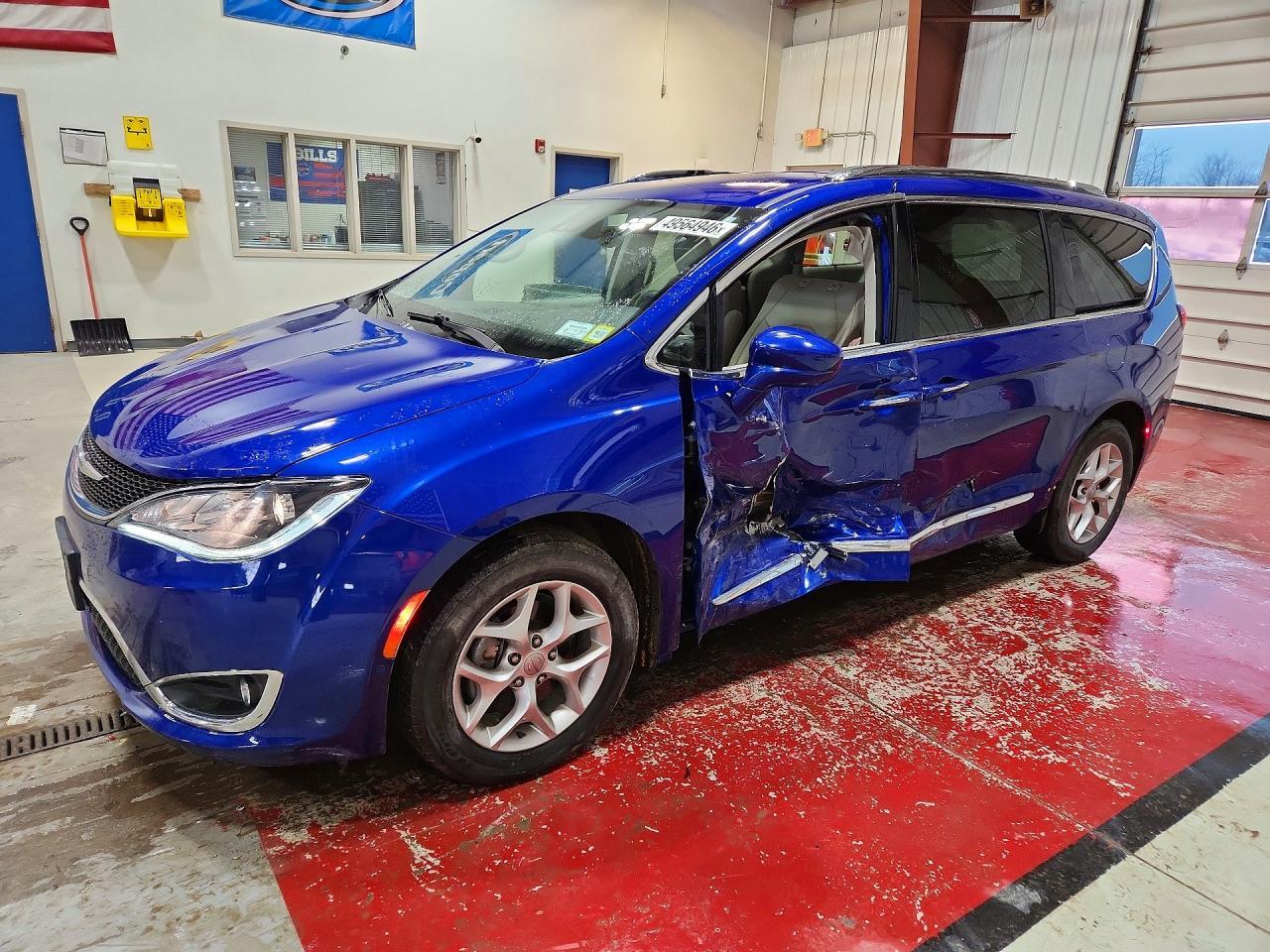 2020 Chrysler Pacifica Touring L