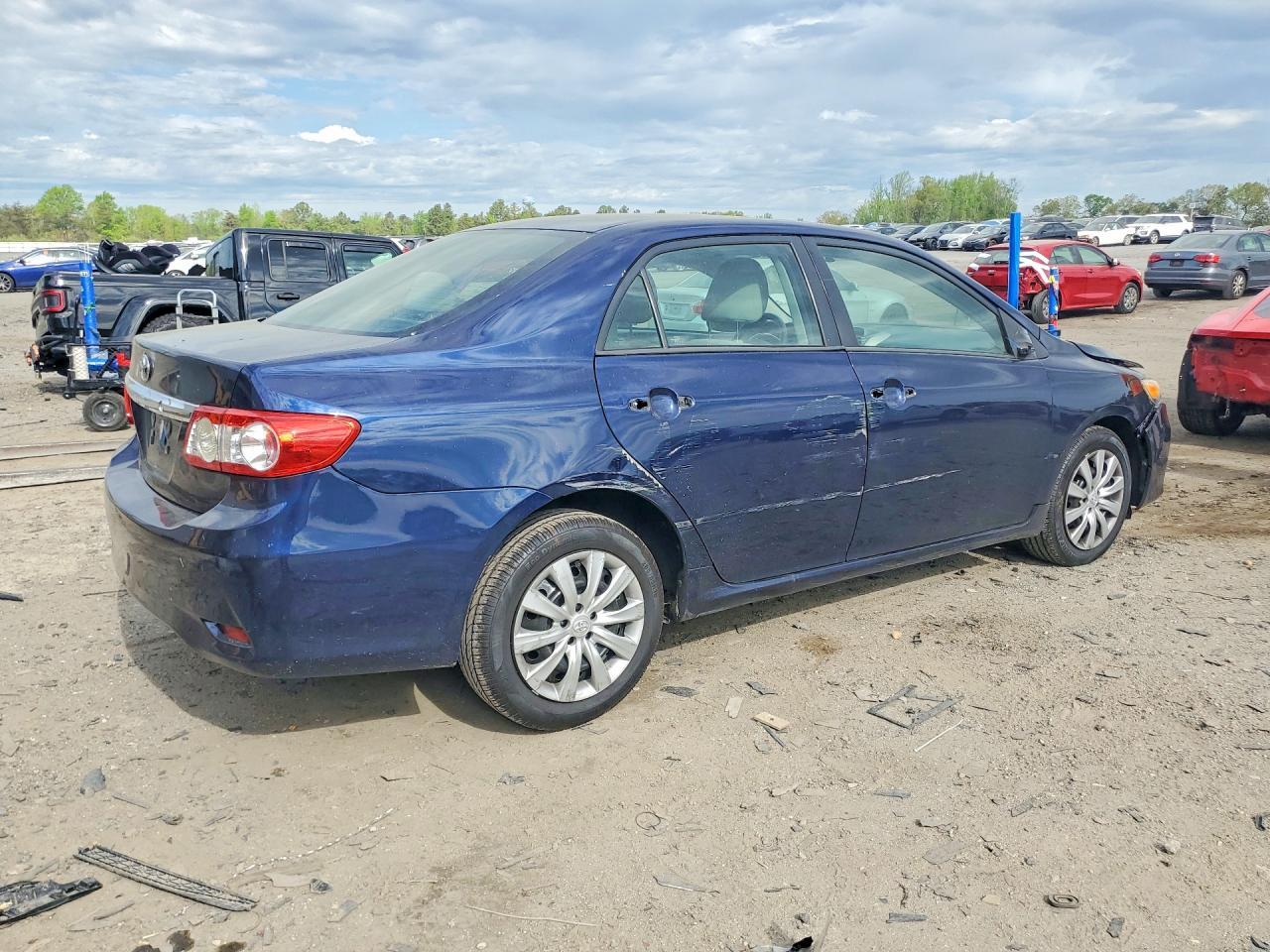 2012 Toyota Corolla Le - Фото 3