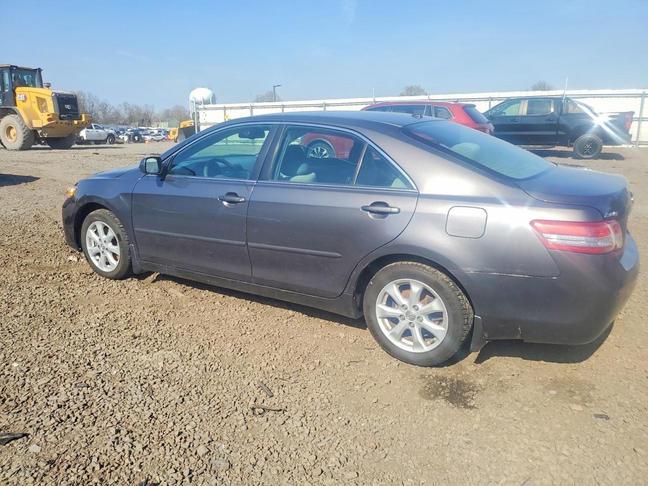 2011 Toyota Camry Le - Image 2
