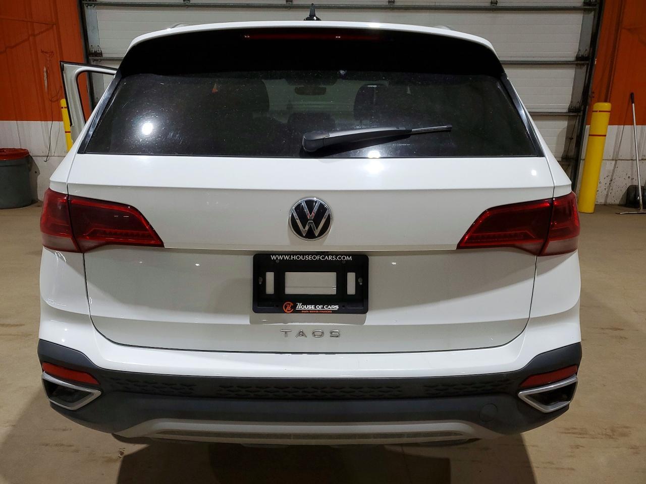 2024 Volkswagen Taos Se - Image 6