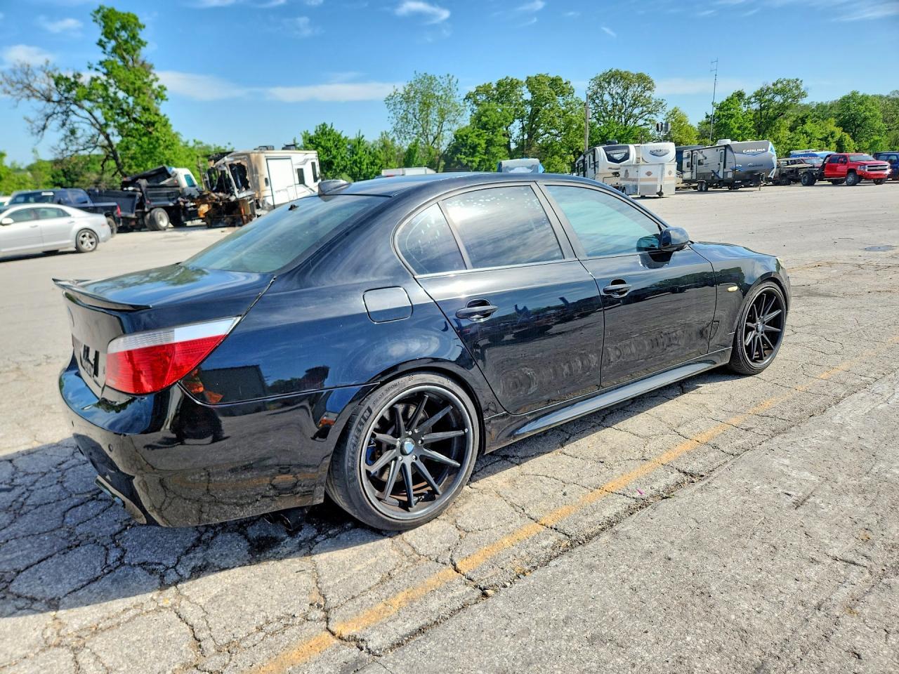 2010 BMW 550 I - Фото 3