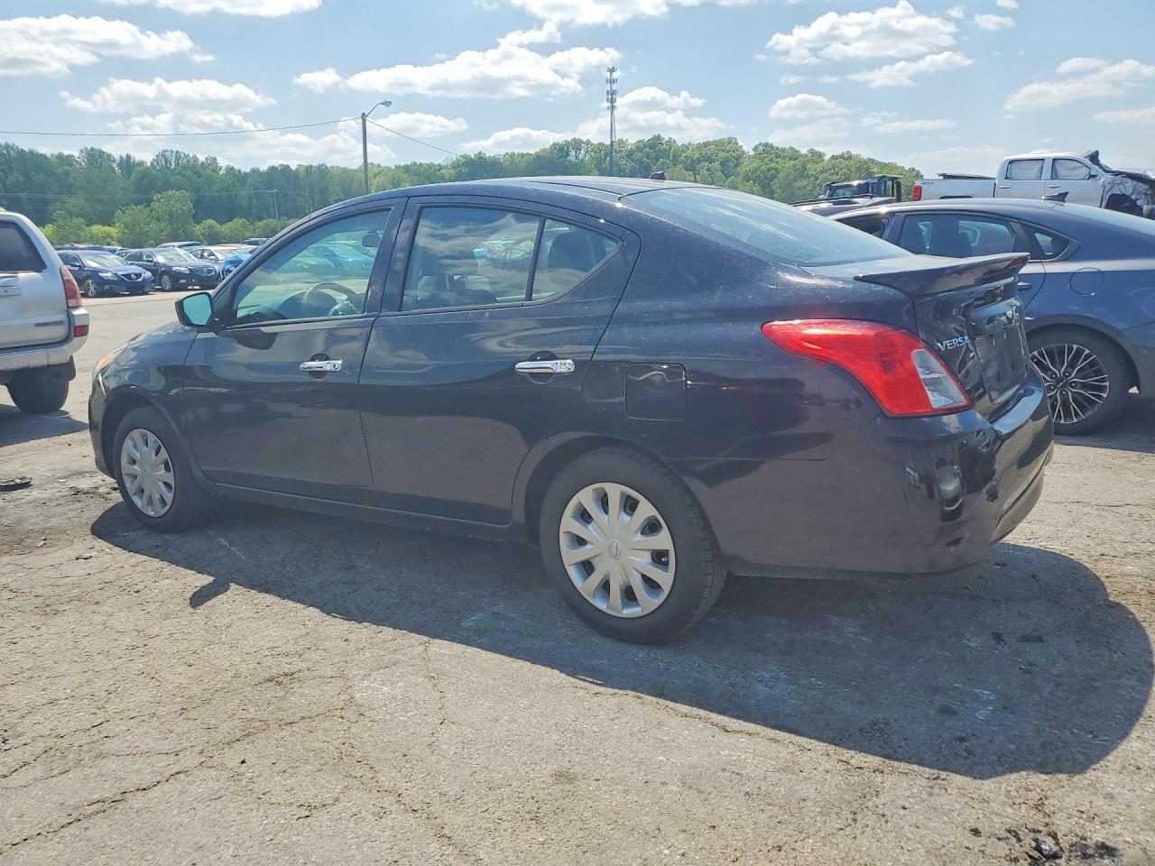 2019 Nissan Versa Sv - Фото 2