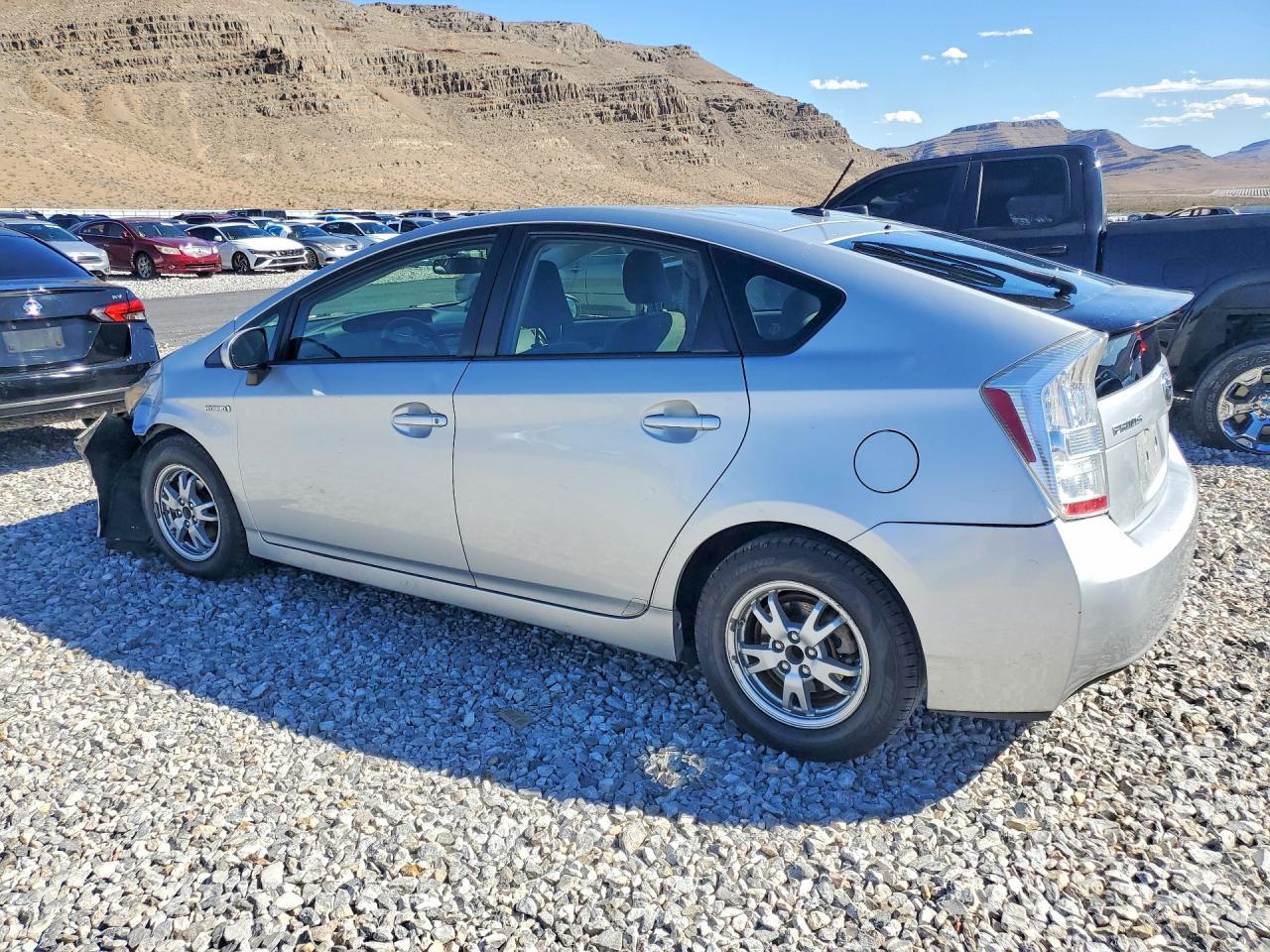 2010 Toyota Prius Ii - Image 2