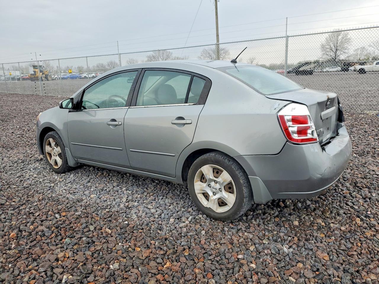 2008 Nissan Sentra 2.0 - Фото 2
