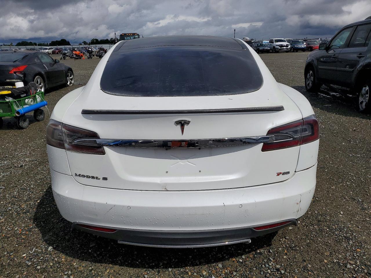 2014 Tesla Model S - Фото 6