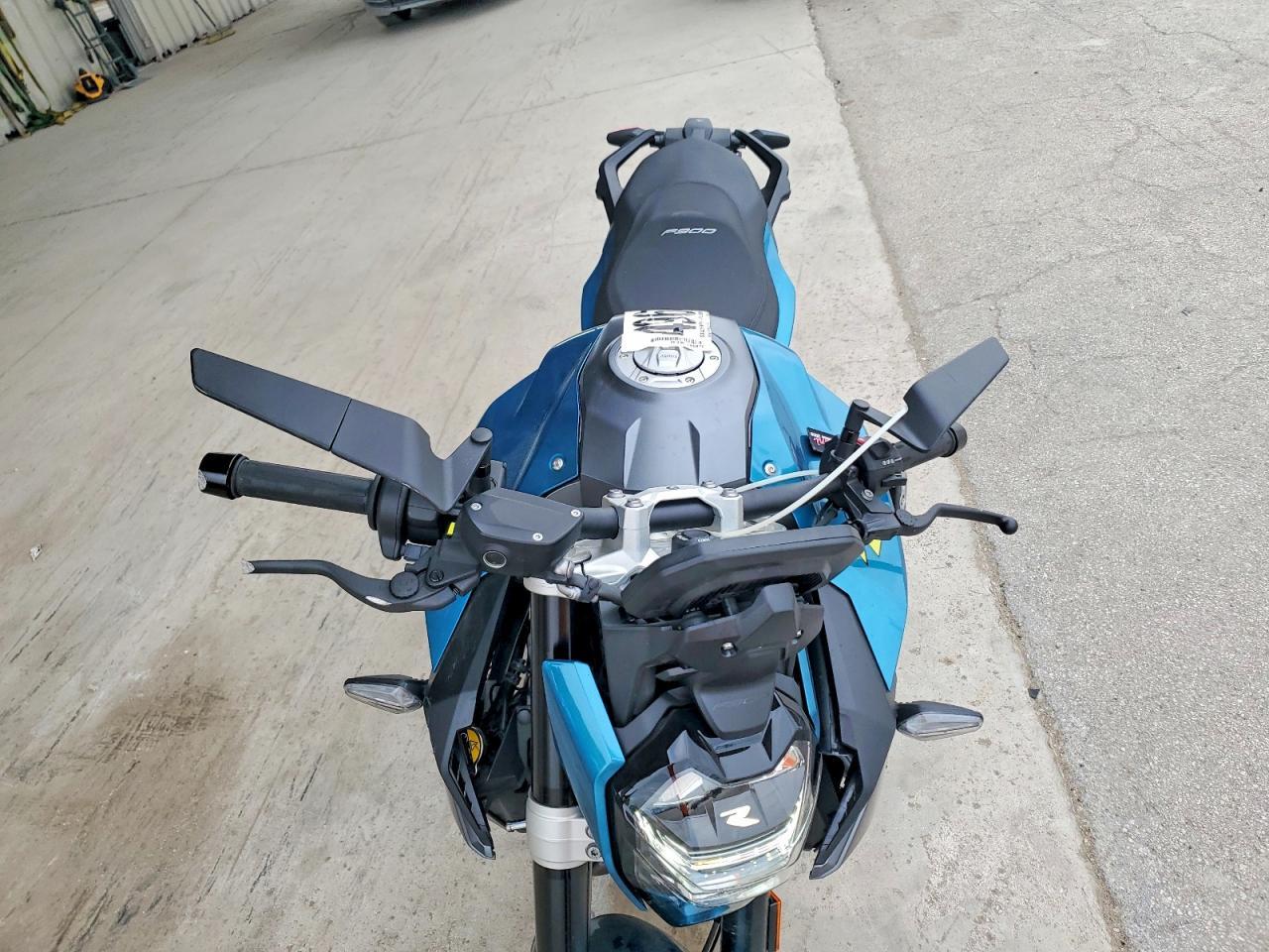2025 BMW F 900 R - Фото 5
