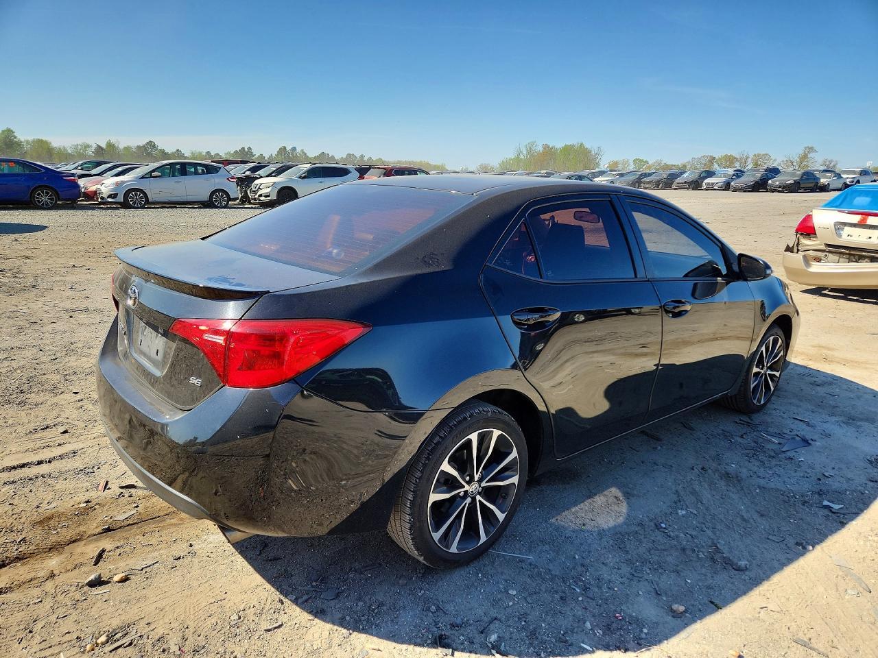 2019 Toyota Corolla Se - Image 3