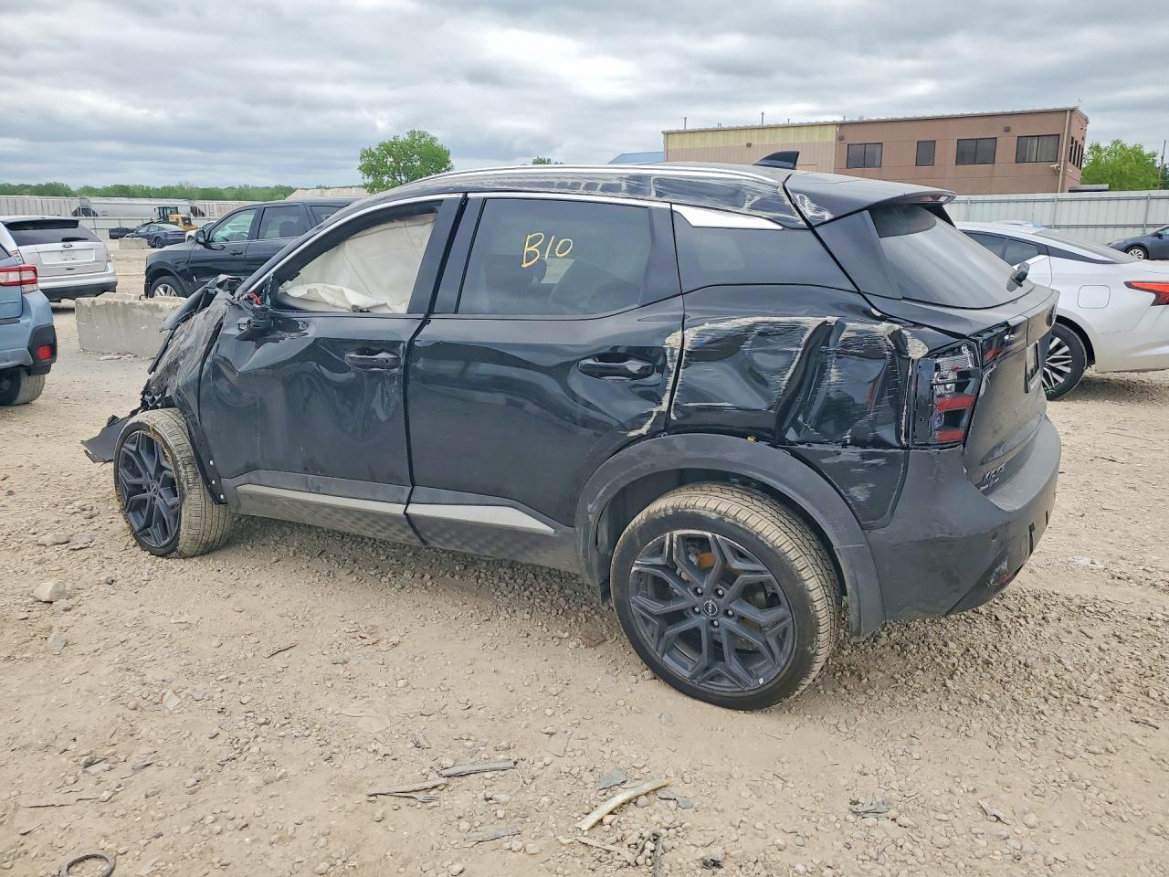 2025 Nissan Kicks Sr - Фото 2