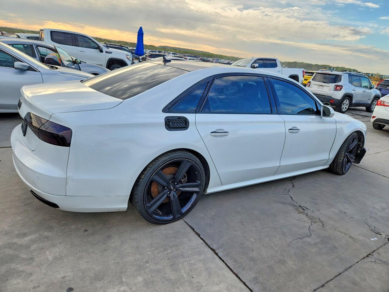 2017 Audi A8 L Quattro - Фото 3