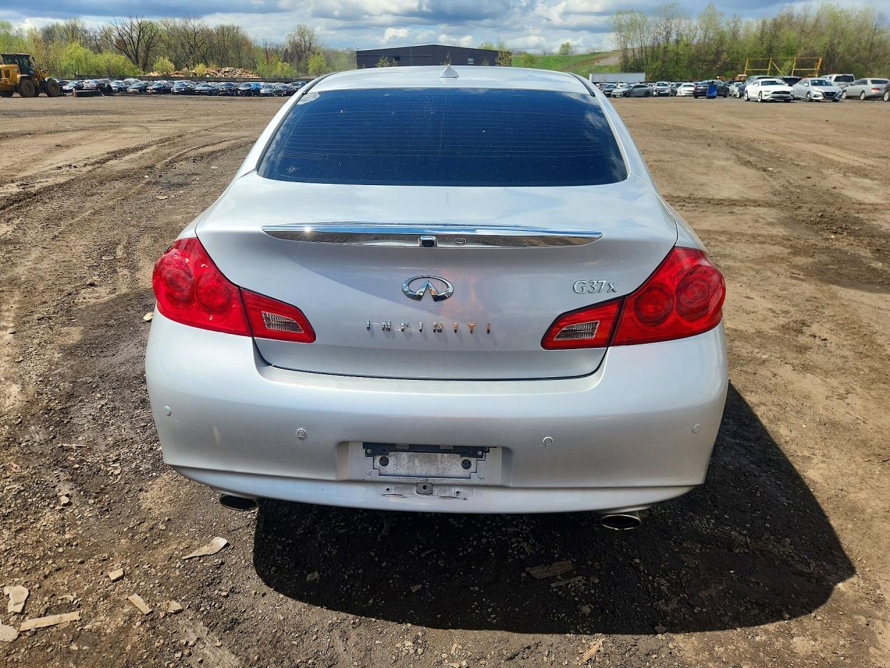 2013 Infiniti G37 Sedan X - Image 6