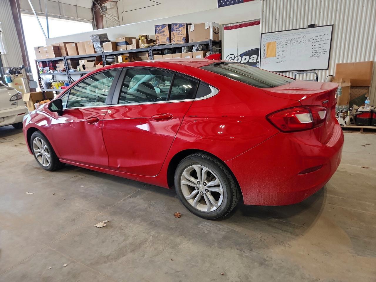 2019 Chevrolet Cruze Lt - Фото 2