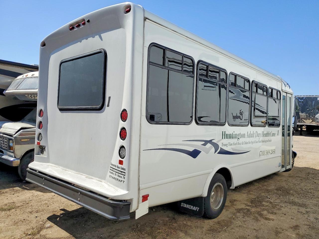 2024 Chevrolet Express G4500 - Фото 4