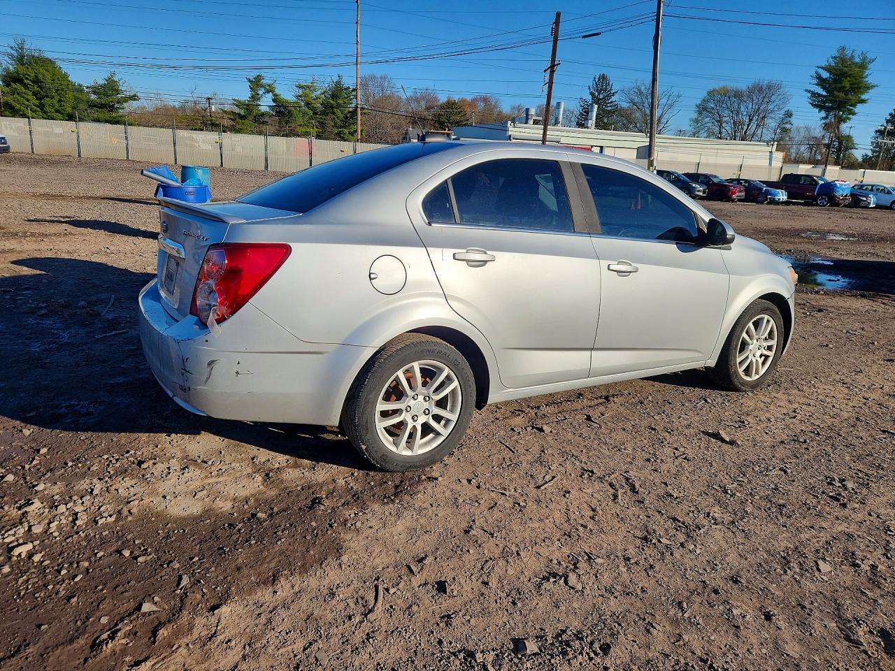 2015 Chevrolet Sonic Lt - Image 3