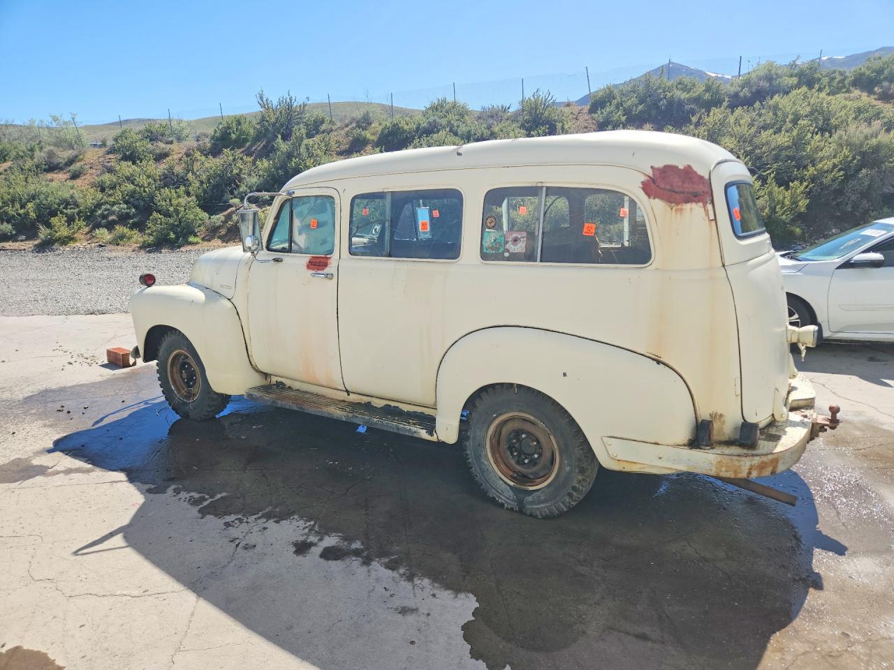 1953 Chevrolet Suburban - Image 2