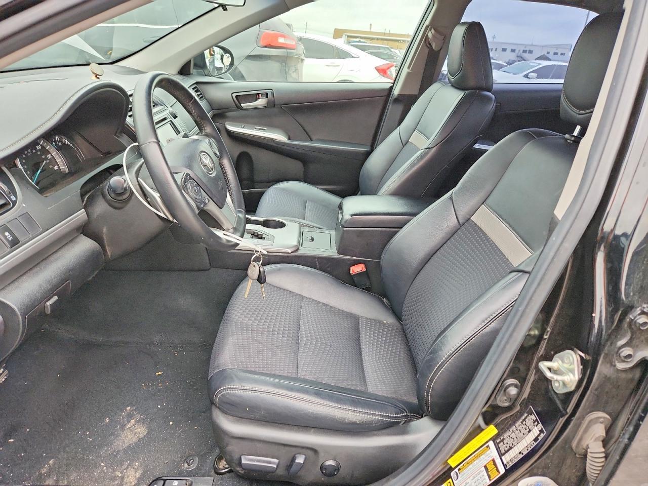 2014 Toyota Camry Se - Image 7
