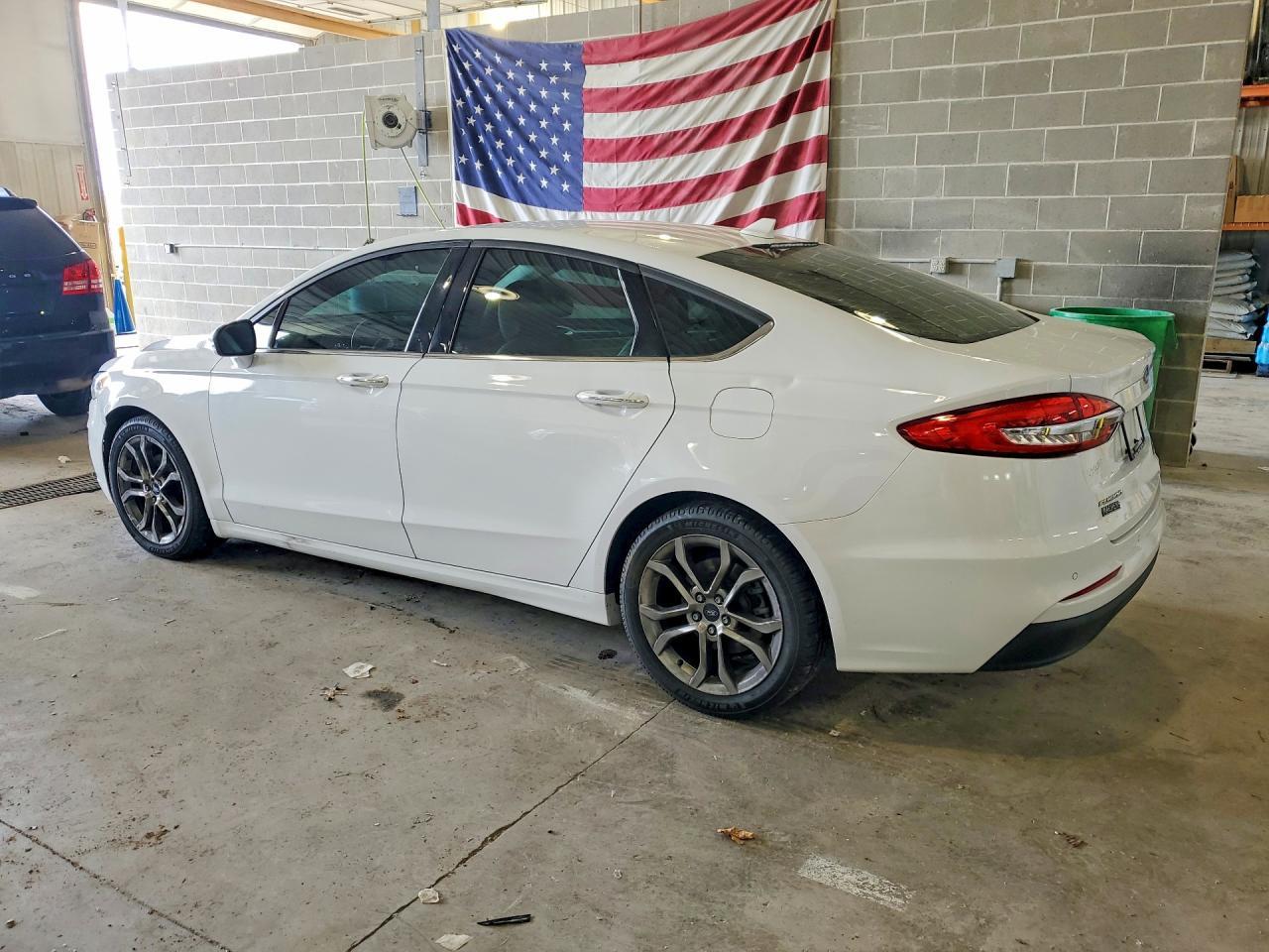 2020 Ford Fusion Sel - Фото 2