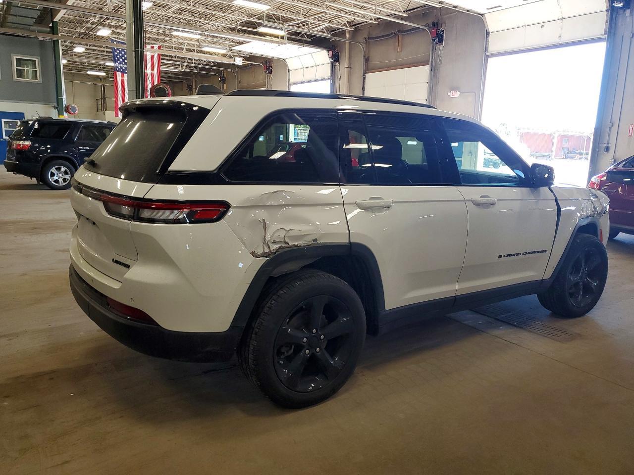 2023 Jeep Grand Cherokee Limited - Фото 3