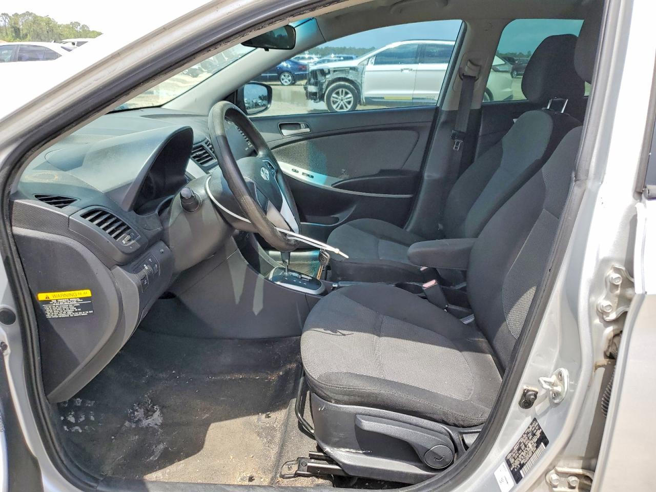 2013 Hyundai Accent Gs - Фото 7
