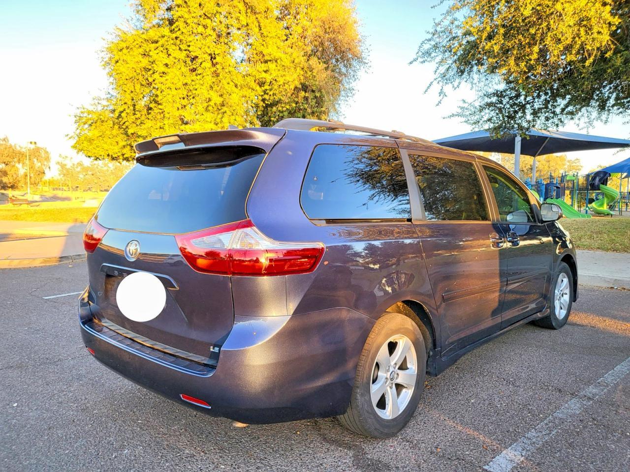 2020 Toyota Sienna Le - Фото 4