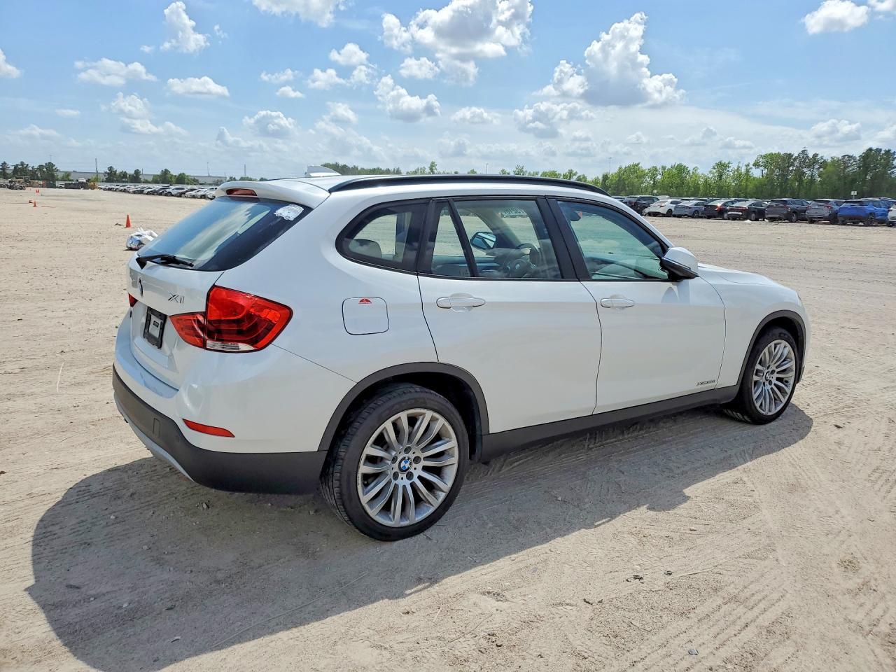 2015 BMW X1 xDrive28I - Фото 3