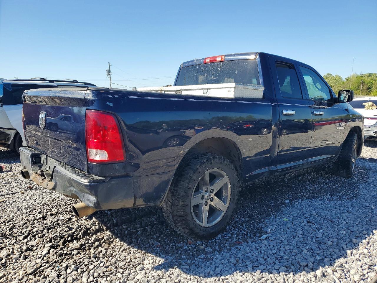 2015 Ram 1500 St - Image 3