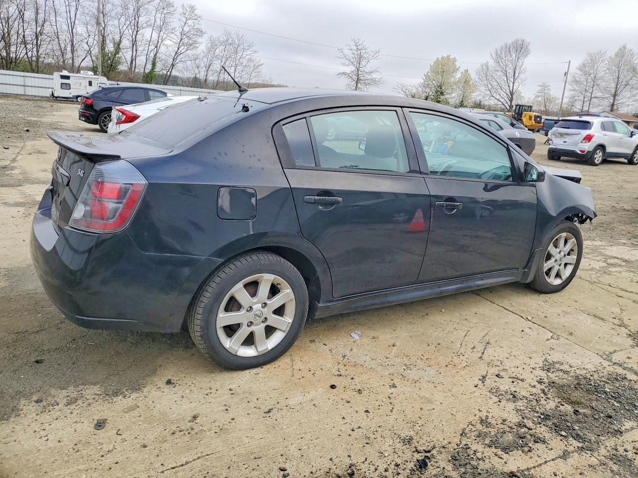 2010 Nissan Sentra - Фото 3