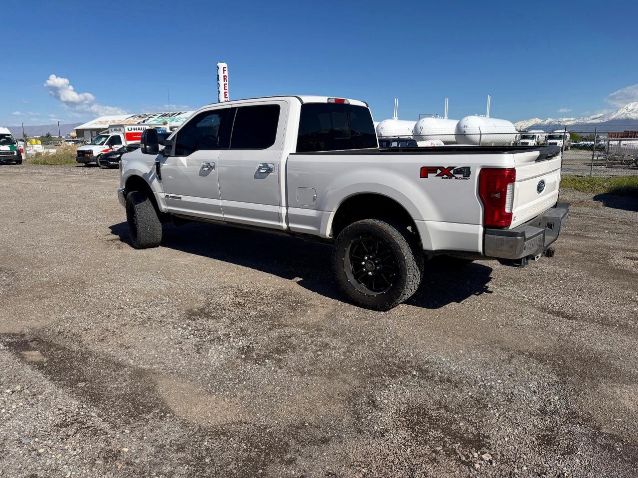 2017 Ford F250 Super Duty - Фото 3