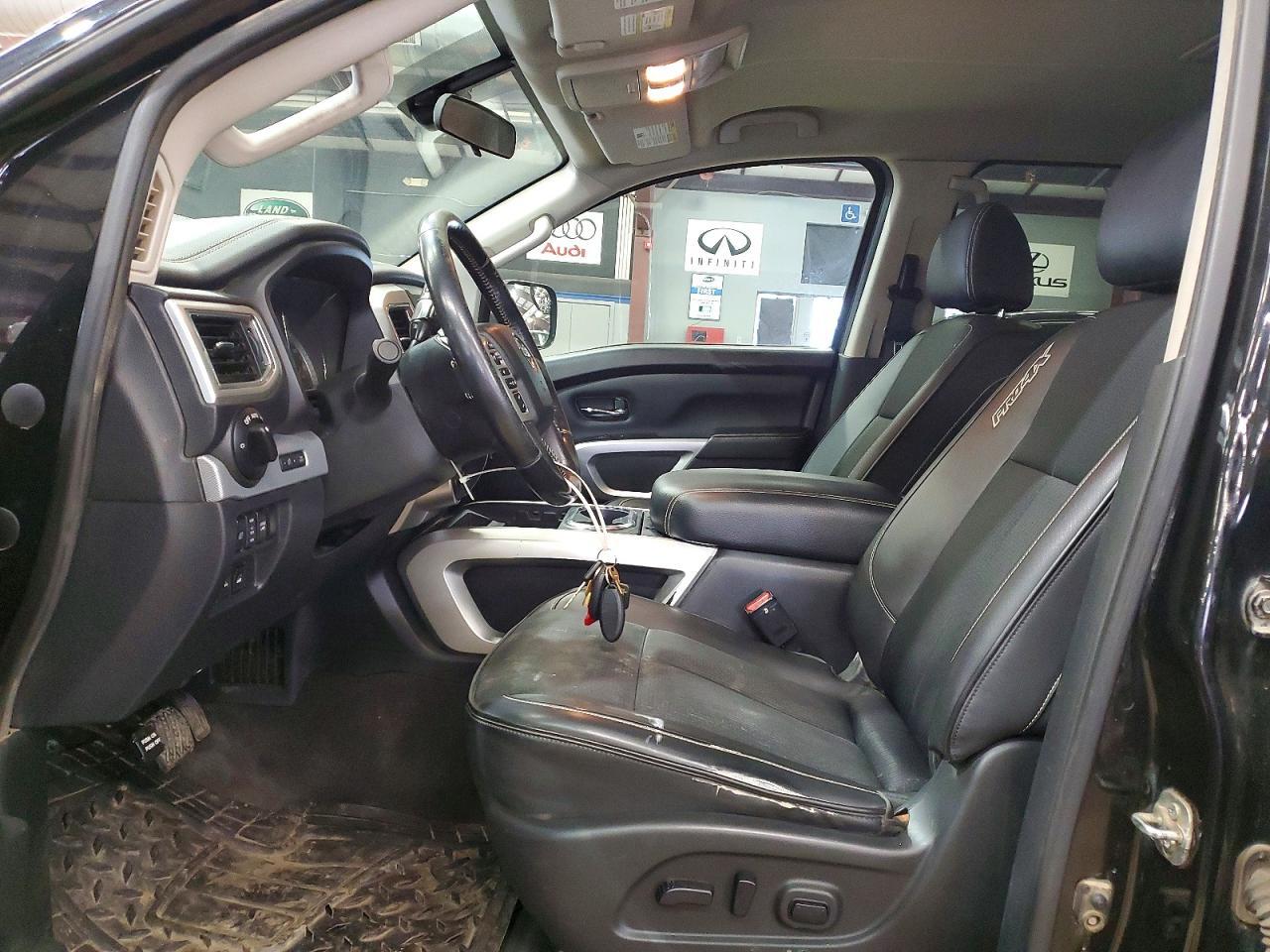 2019 Nissan Titan Pro-4X - Image 7
