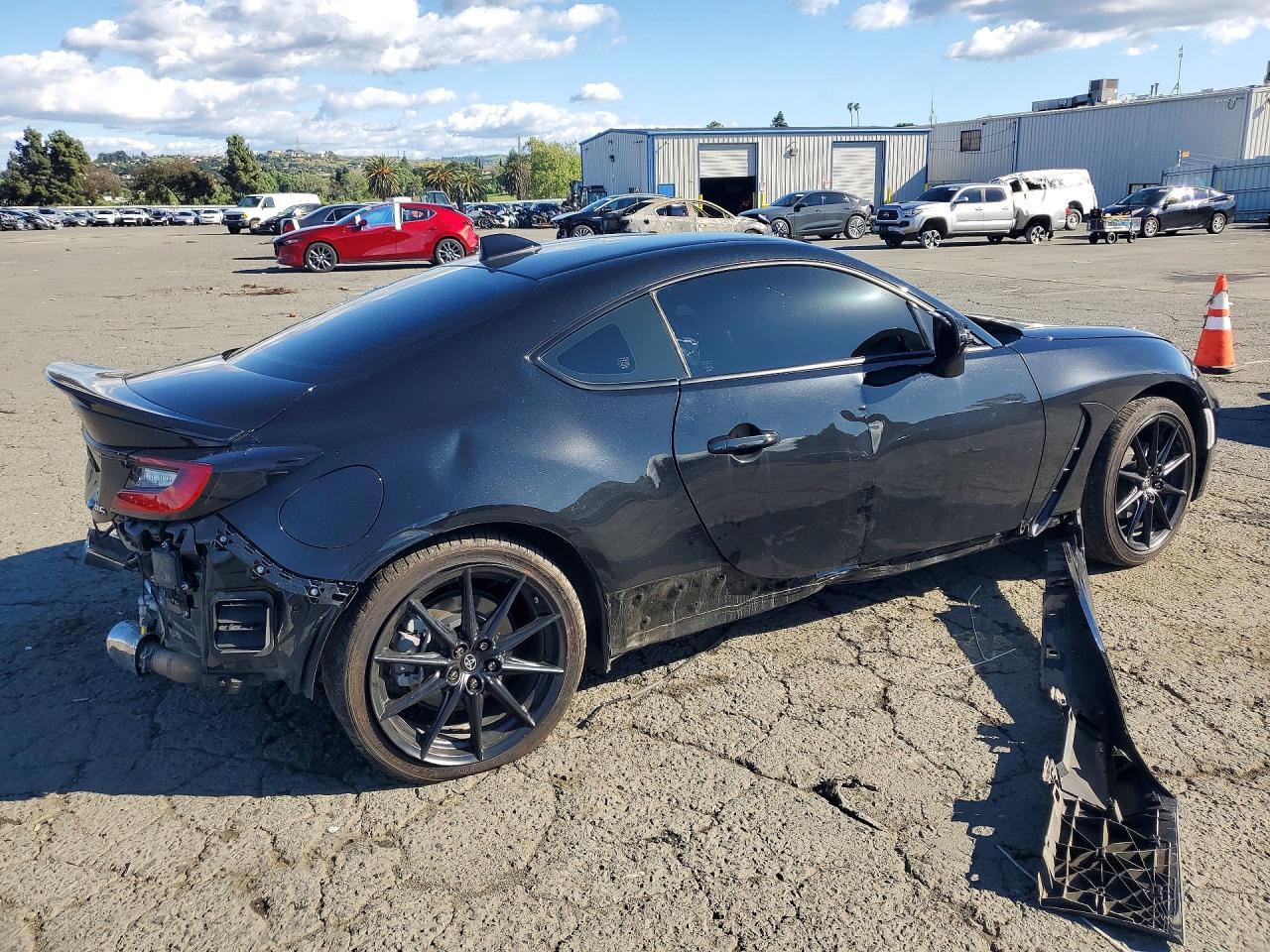 2024 Toyota Gr 86 Premium - Фото 3