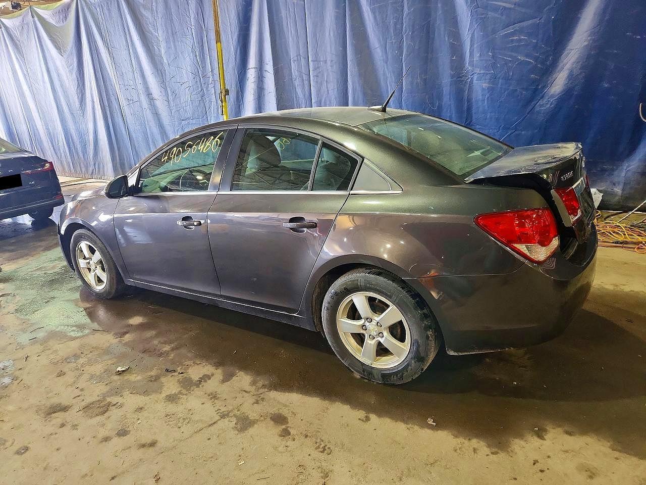 2014 Chevrolet Cruze Lt - Image 2