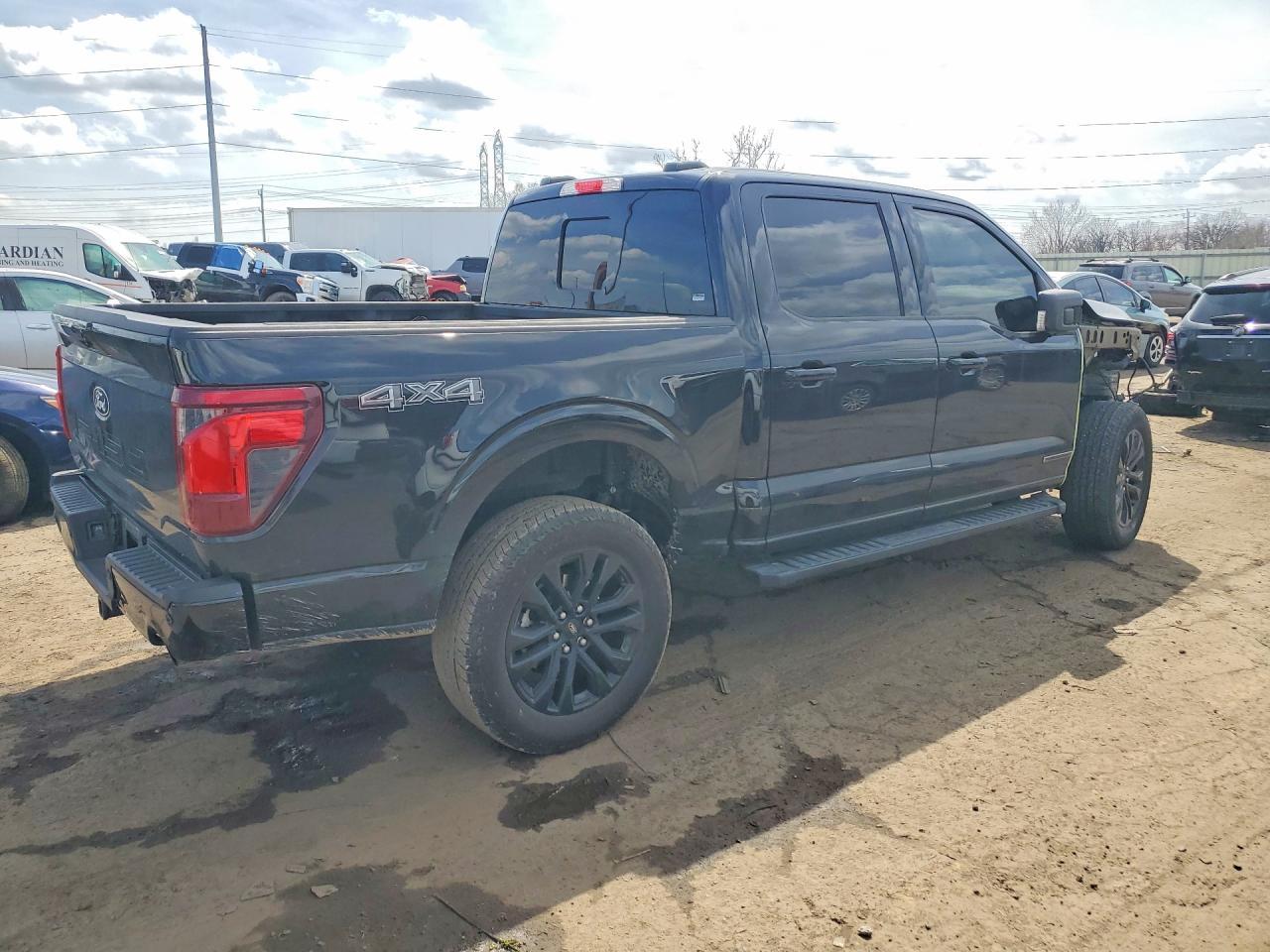 2024 Ford F150 Xlt - Фото 3