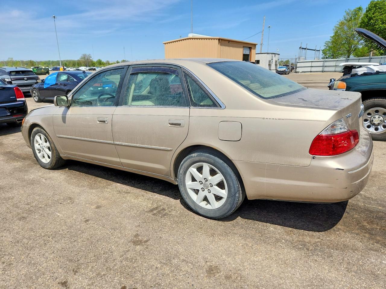 2003 Toyota Avalon Xls - Image 2