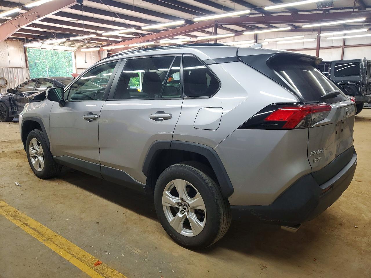 2021 Toyota Rav4 Xle - Image 2