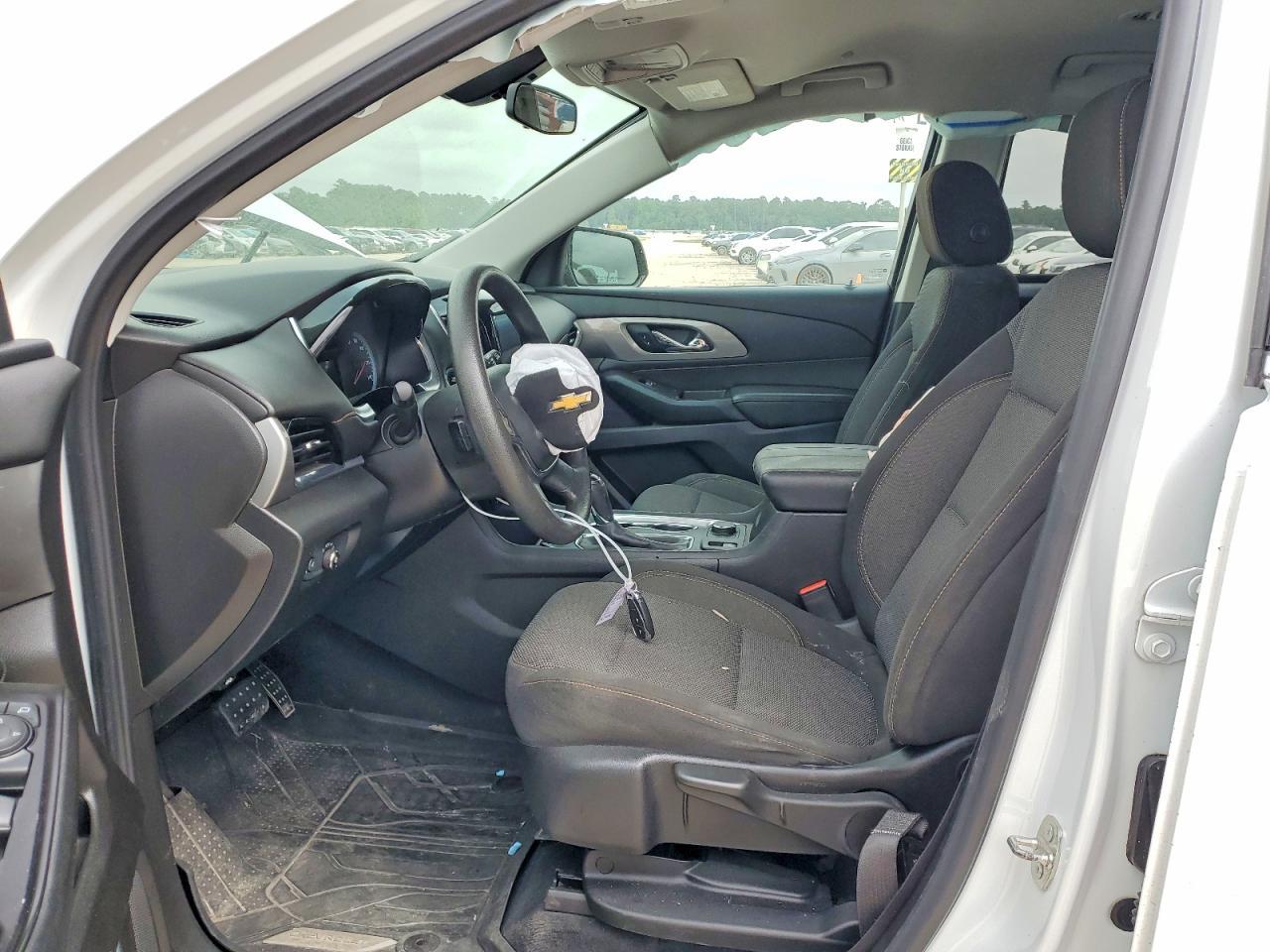 2020 Chevrolet Traverse Ls - Image 7