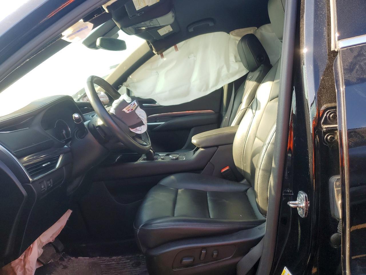 2022 Cadillac Xt4 Luxury - Image 7