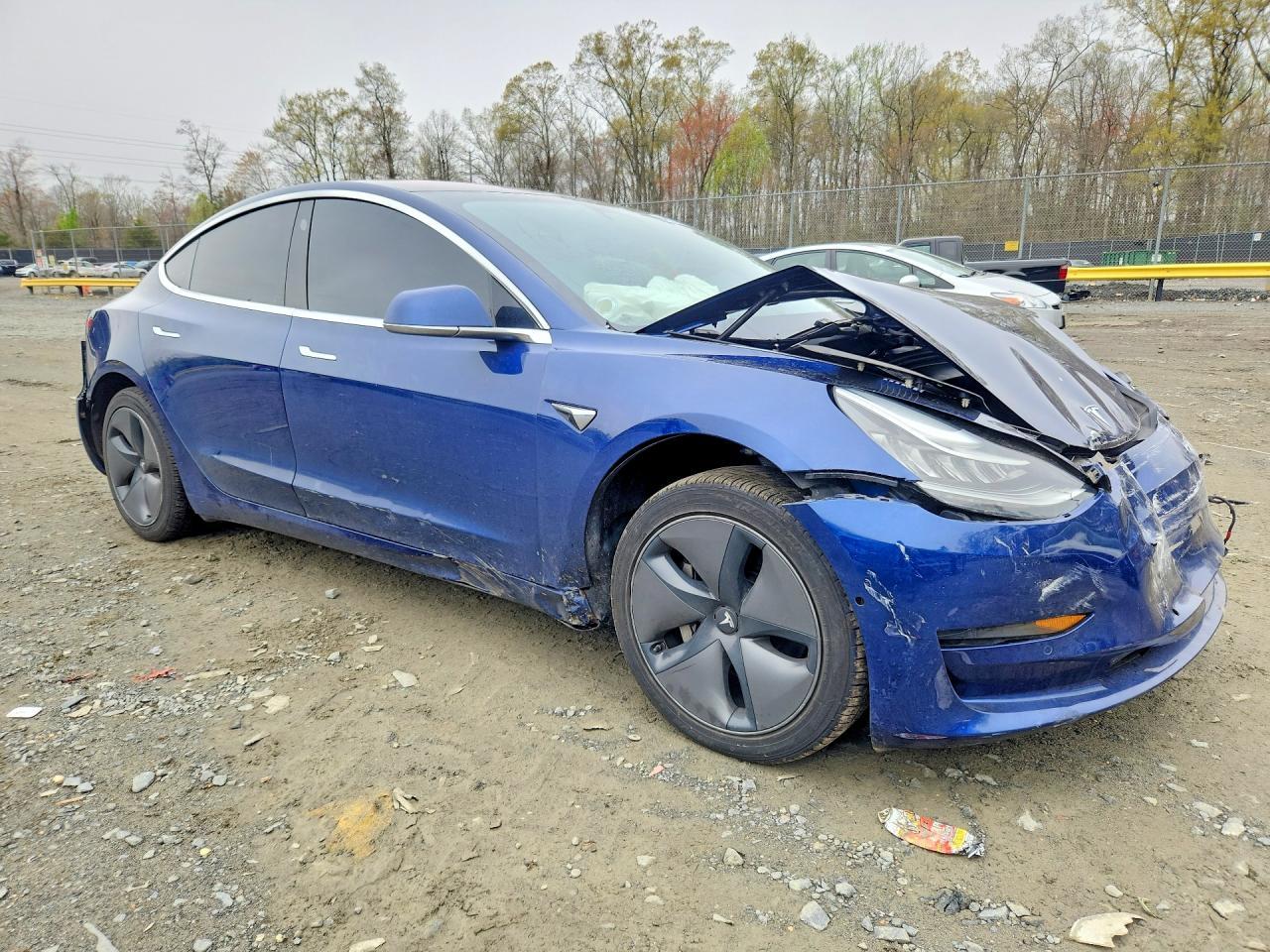 2018 Tesla Model 3 - Фото 4