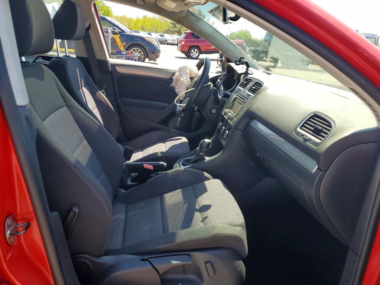 2012 Volkswagen Golf - Image 7