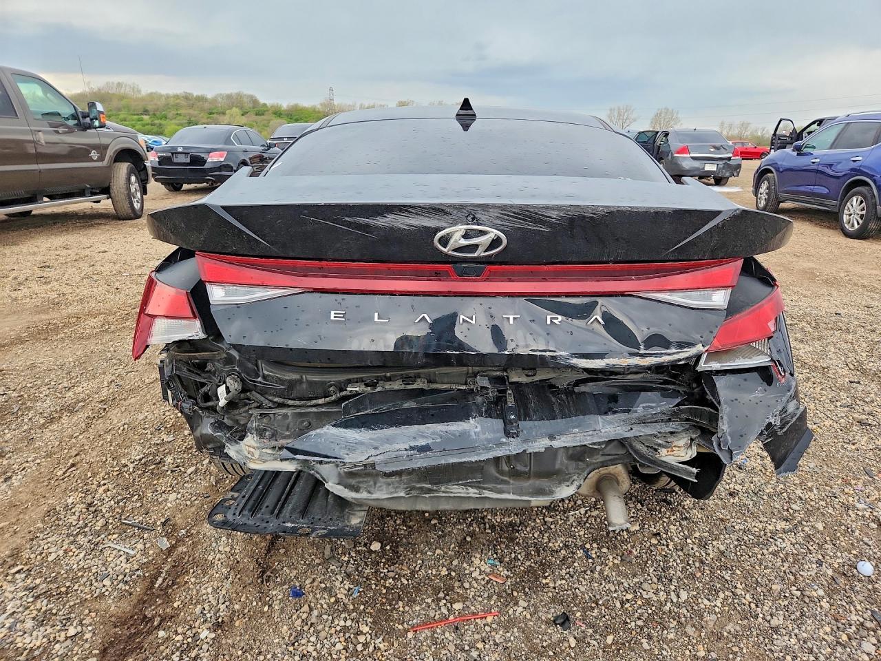 2022 Hyundai Elantra Sel - Image 6