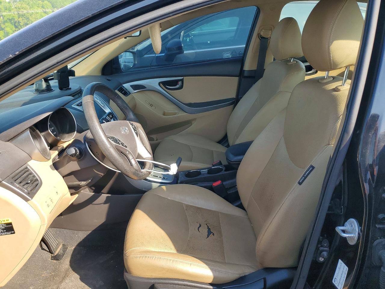 2012 Hyundai Elantra Limited - Image 7