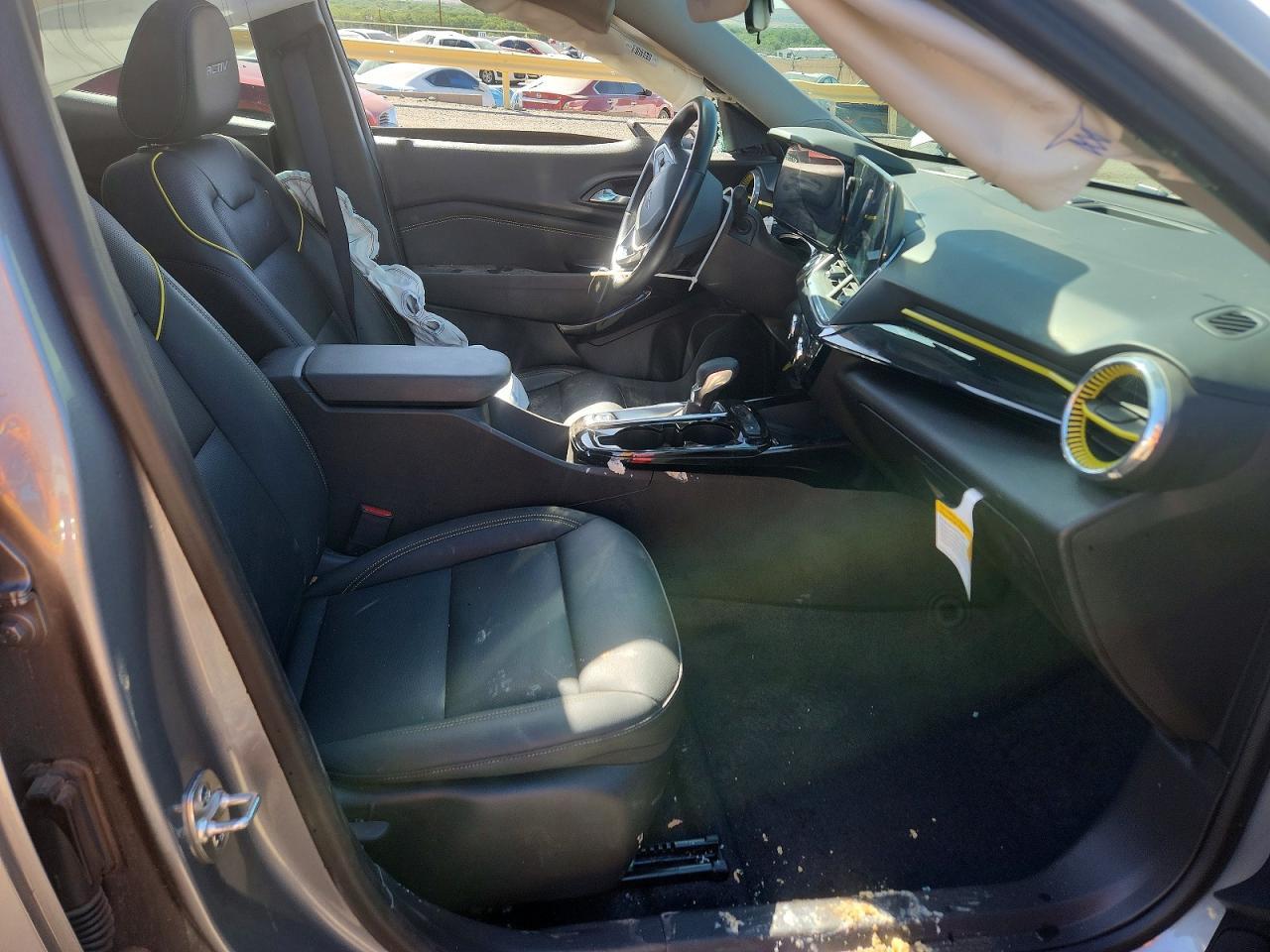 2024 Chevrolet Trax Activ - Image 7
