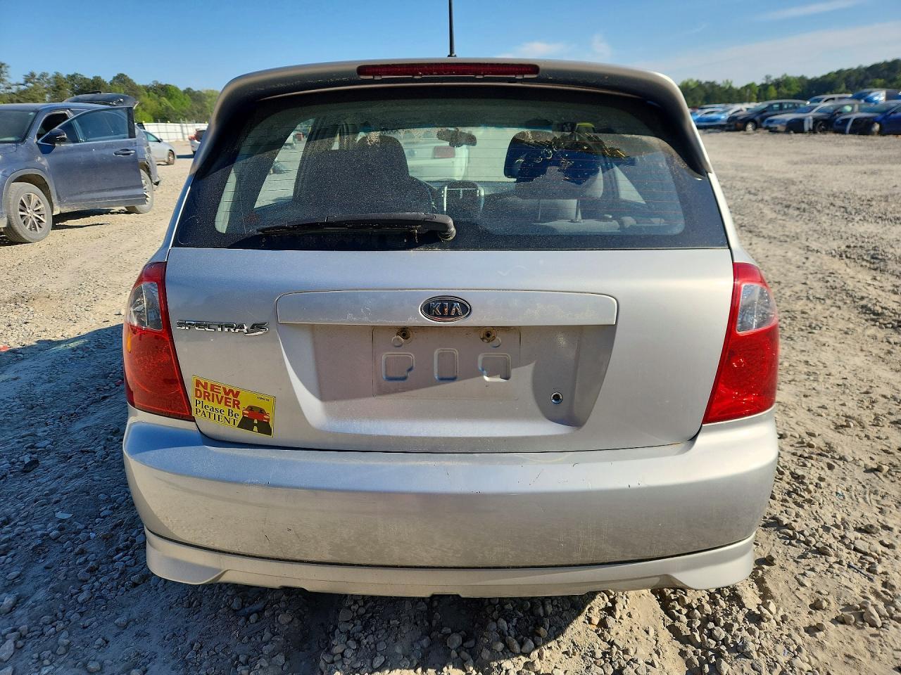 2005 Kia Spectra Spectra5 - Image 6