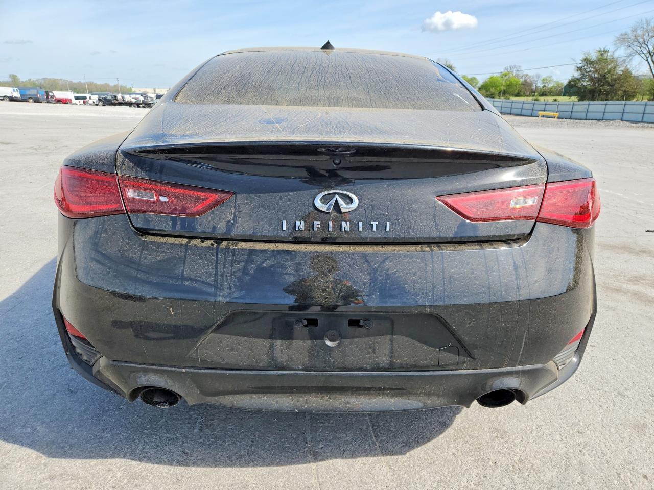 2017 Infiniti Q60 3.0T Premium - Image 6