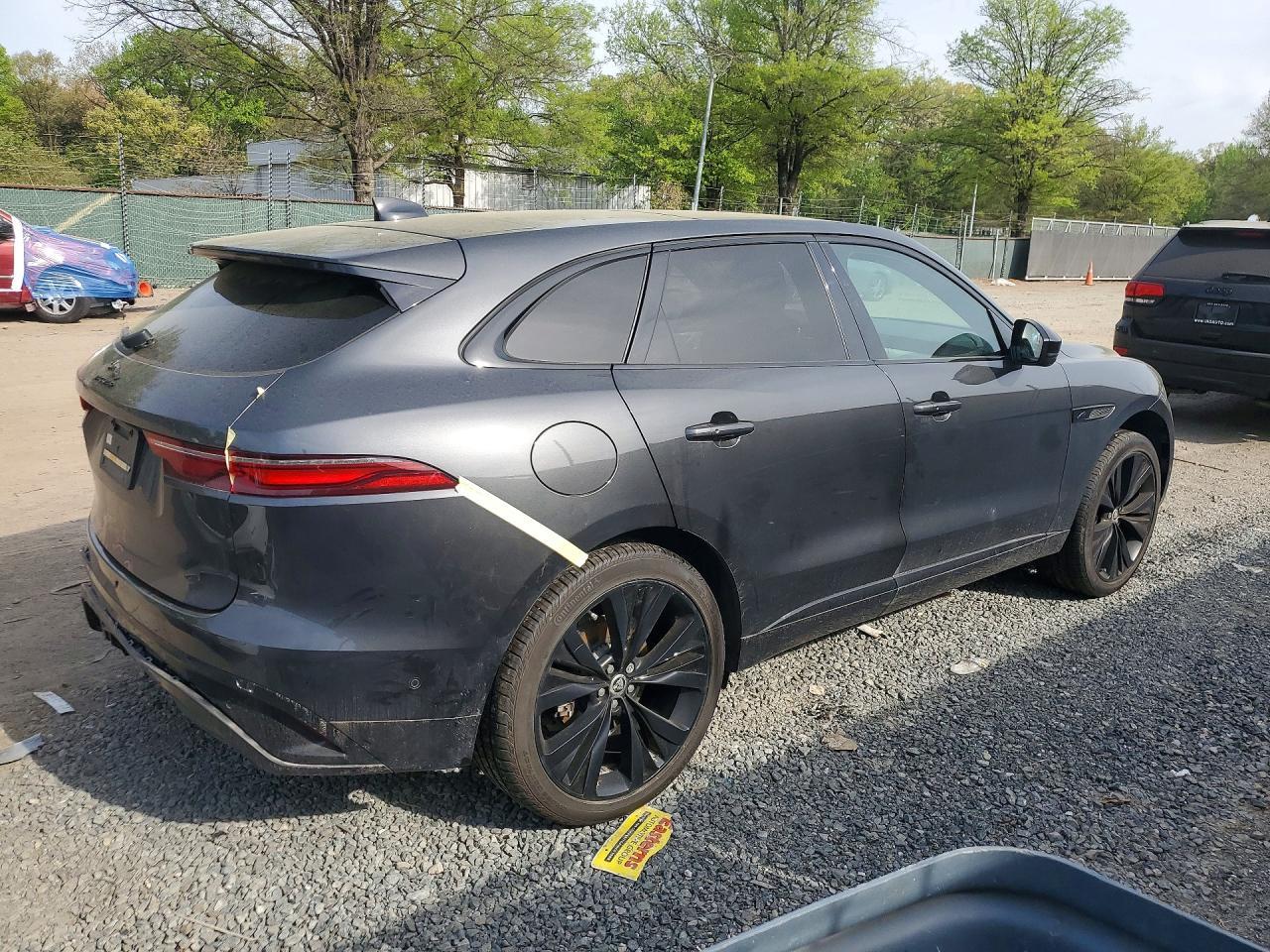 2025 Jaguar F-Pace R-Dynamic S - Фото 3