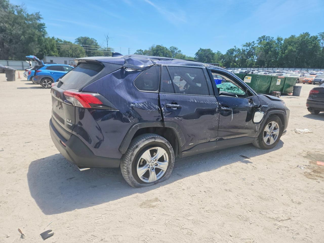 2020 Toyota Rav4 Hybrid Xle - Image 3
