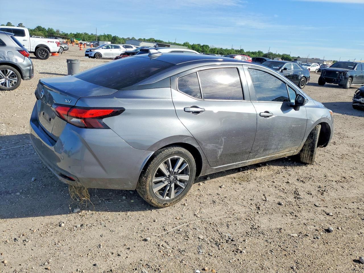 2021 Nissan Versa Sv - Фото 3