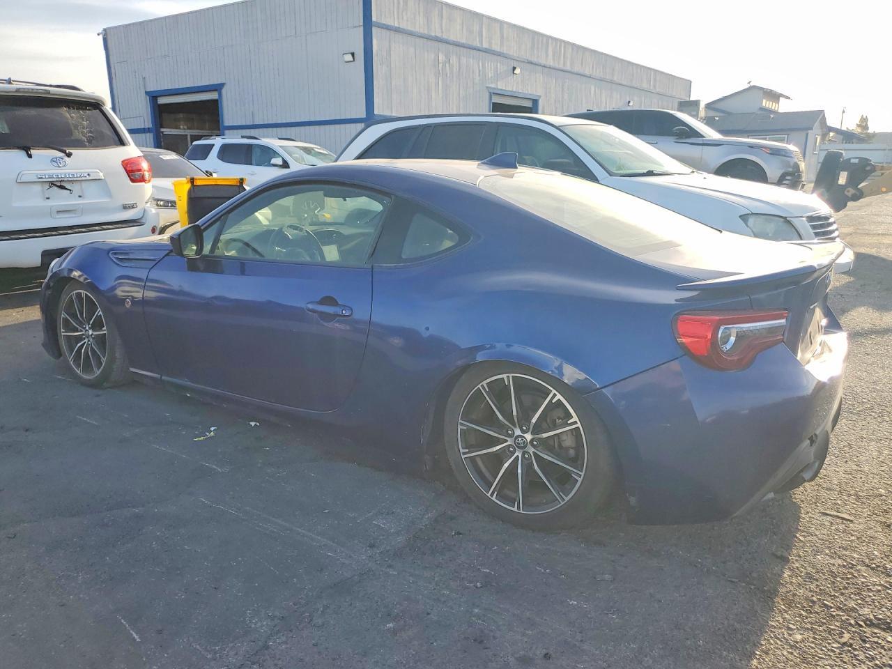 2017 Toyota 86 Base - Image 2