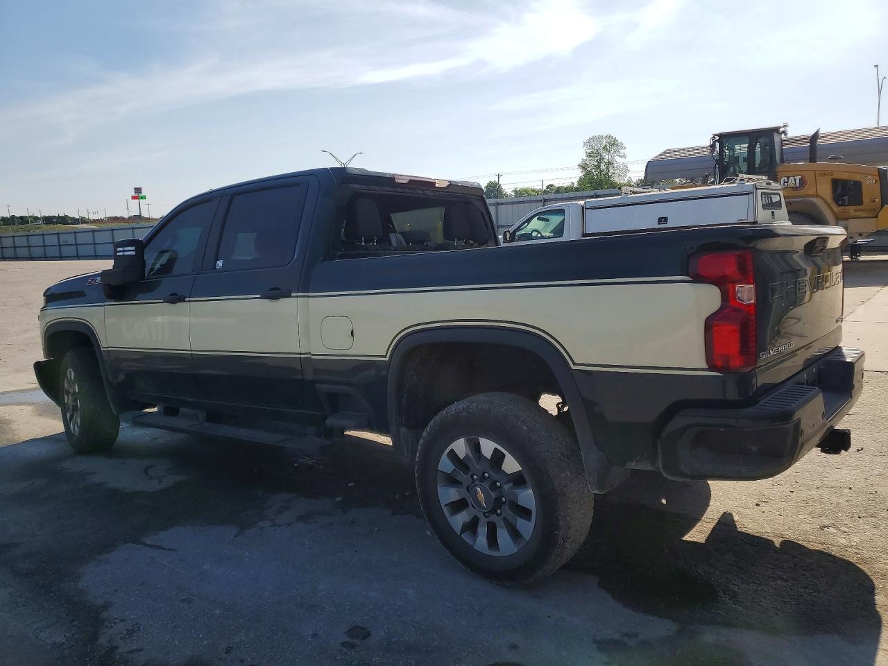 2025 Chevrolet Silverado K2500 Custom - Фото 2