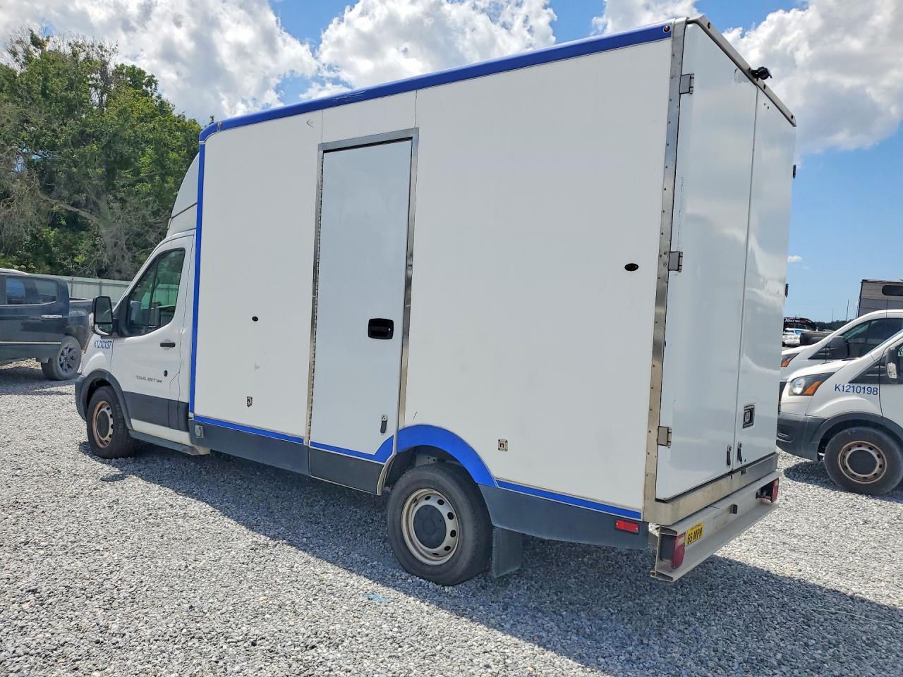 2021 Ford Transit T-350 Hd Refrigerated Truck - Image 2