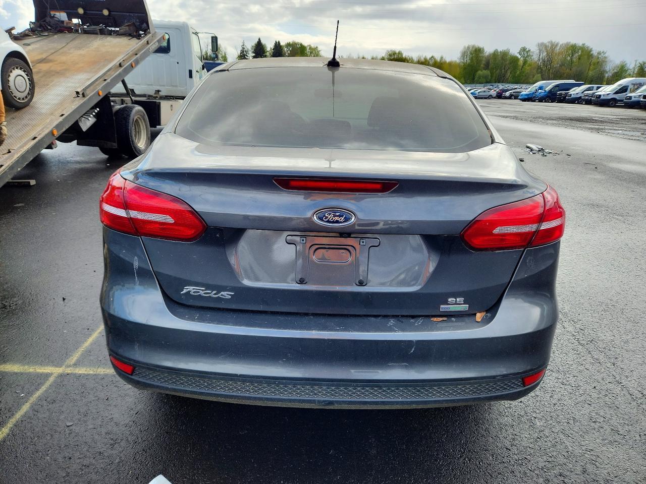 2017 Ford Focus Se - Image 6